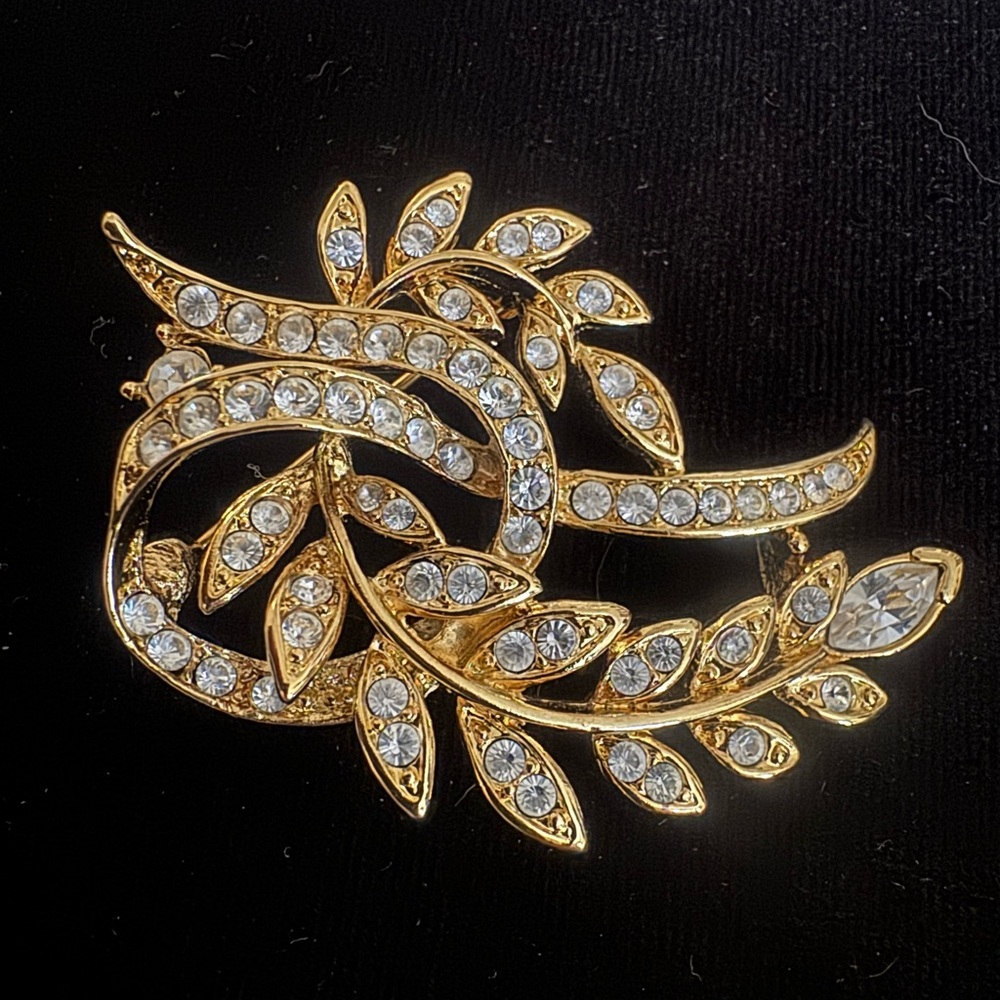 Vintage Napier, gold tone and rhinestone brooch